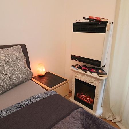 Apartment Relax Strasnice: With Private Infra-Sauna ! Prag Exterior foto