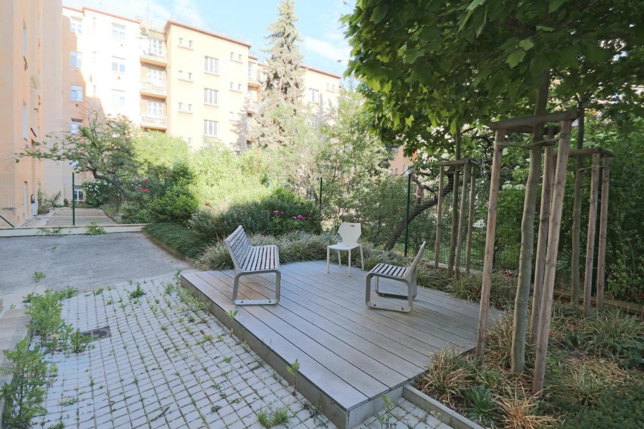 Apartment Relax Strasnice: With Private Infra-Sauna ! Prag Exterior foto